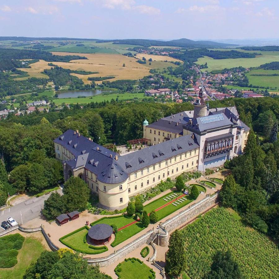 Chateau Zbiroh Екстериор снимка