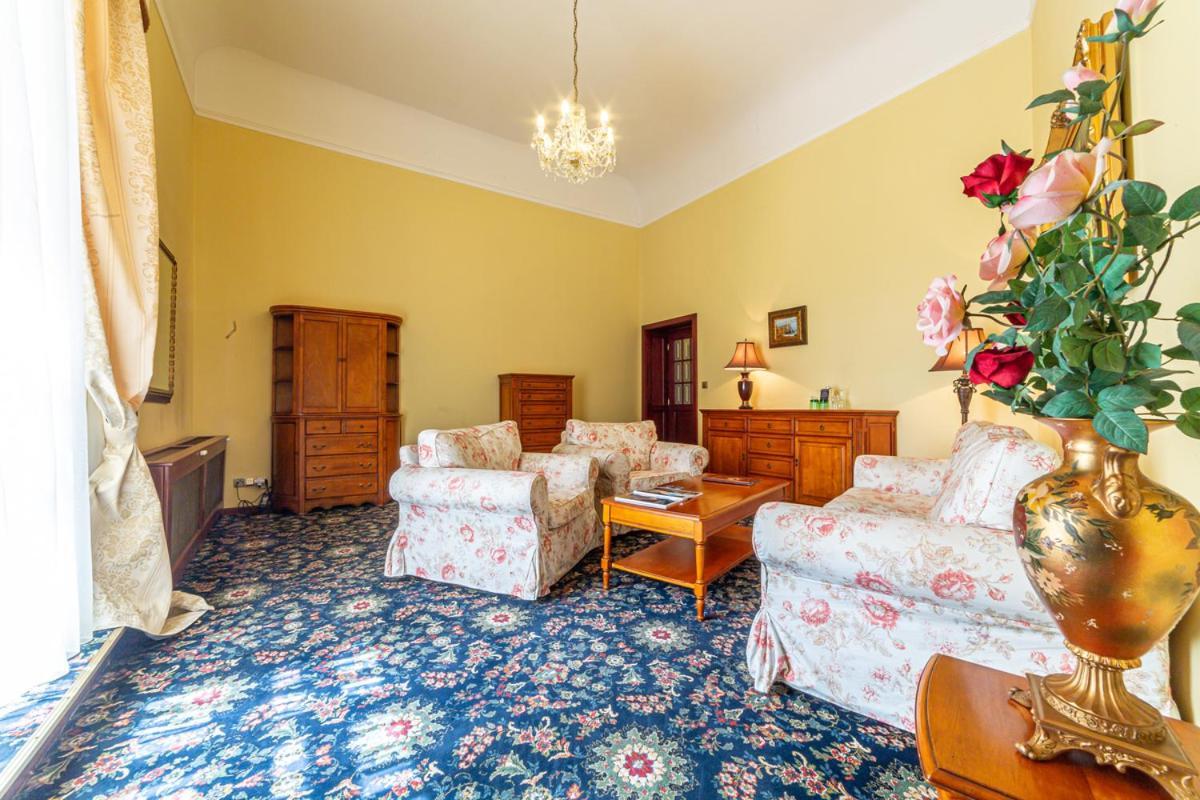 Chateau Zbiroh Екстериор снимка