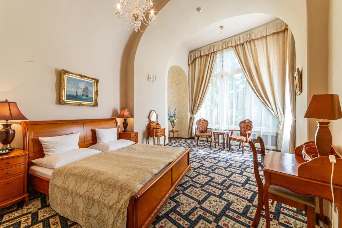 Chateau Zbiroh Екстериор снимка