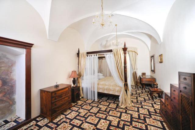 Chateau Zbiroh Стая снимка