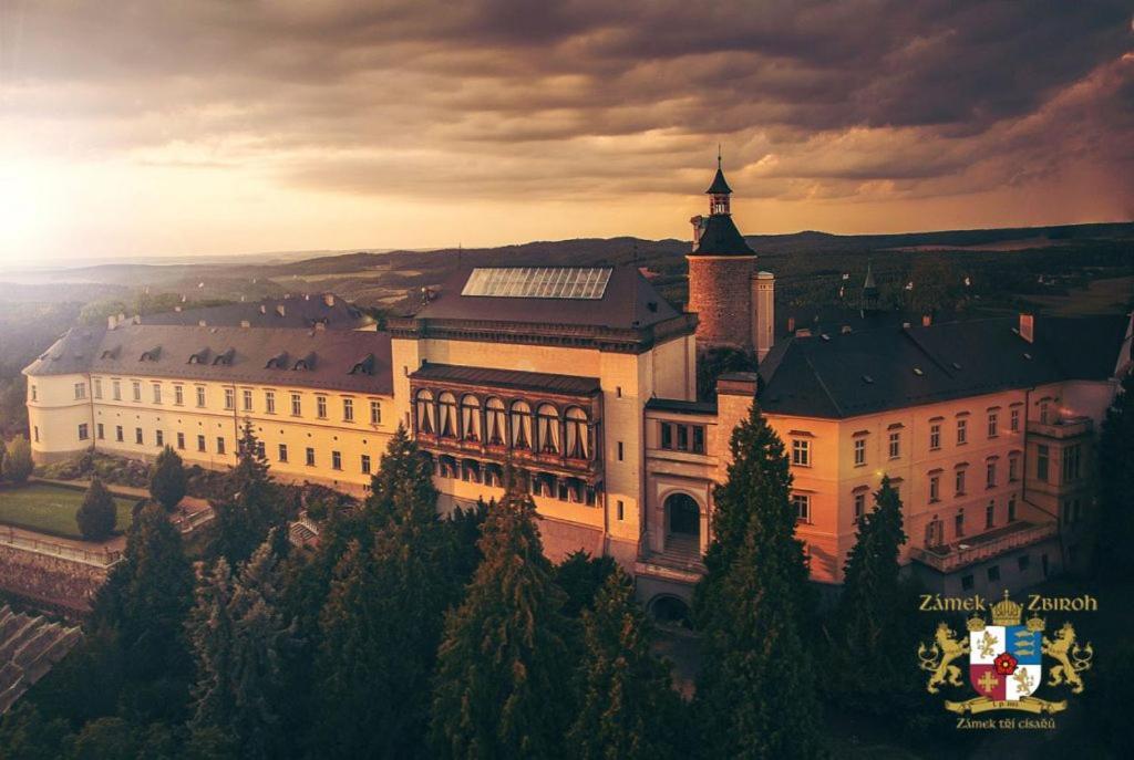 Chateau Zbiroh Екстериор снимка
